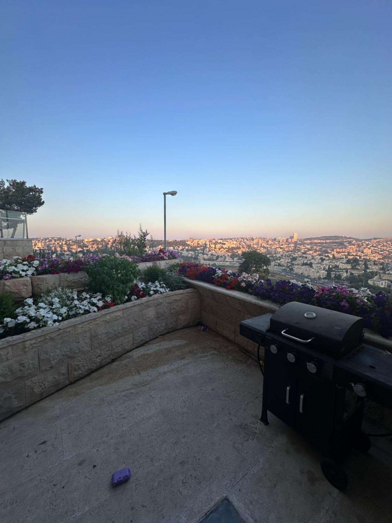 Villa Wallerdoff Jerusalem Bayit Wegan Exteriér fotografie